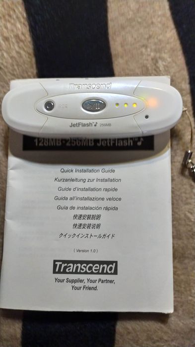 MP3  Transcend JetFlash 256MB