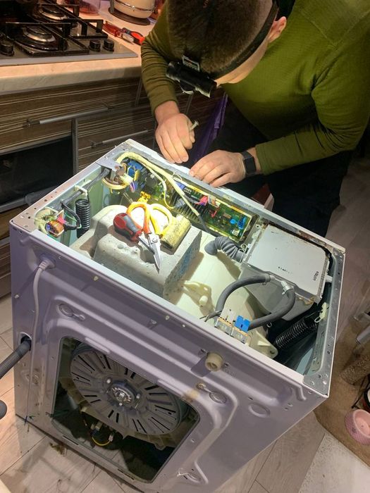 Ремонт стиральных машин,  посудомоечных машин