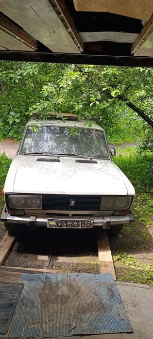 Автомобіль ВАЗ 2106