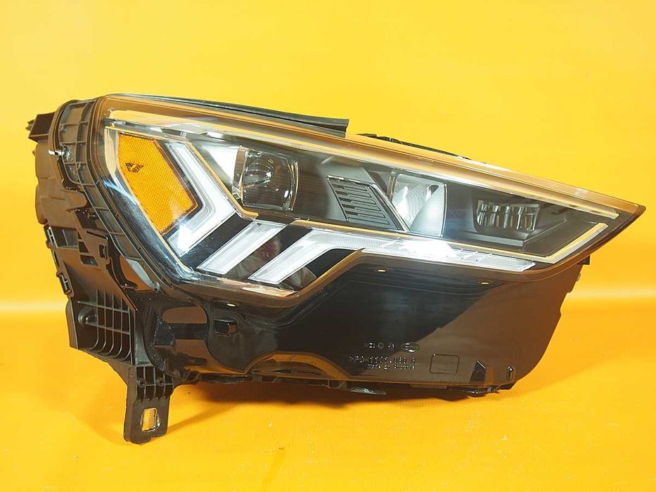 Audi q3 83A фари рест дорест