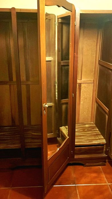 Armário de roupa Vintage