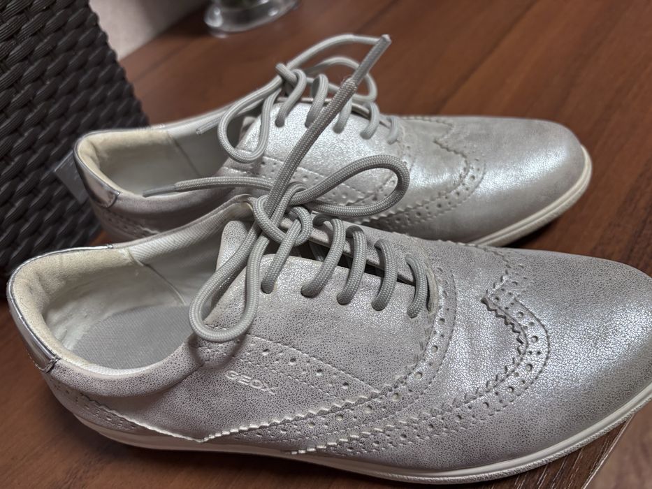 Лофери туфлі 38  Geox cріблямті