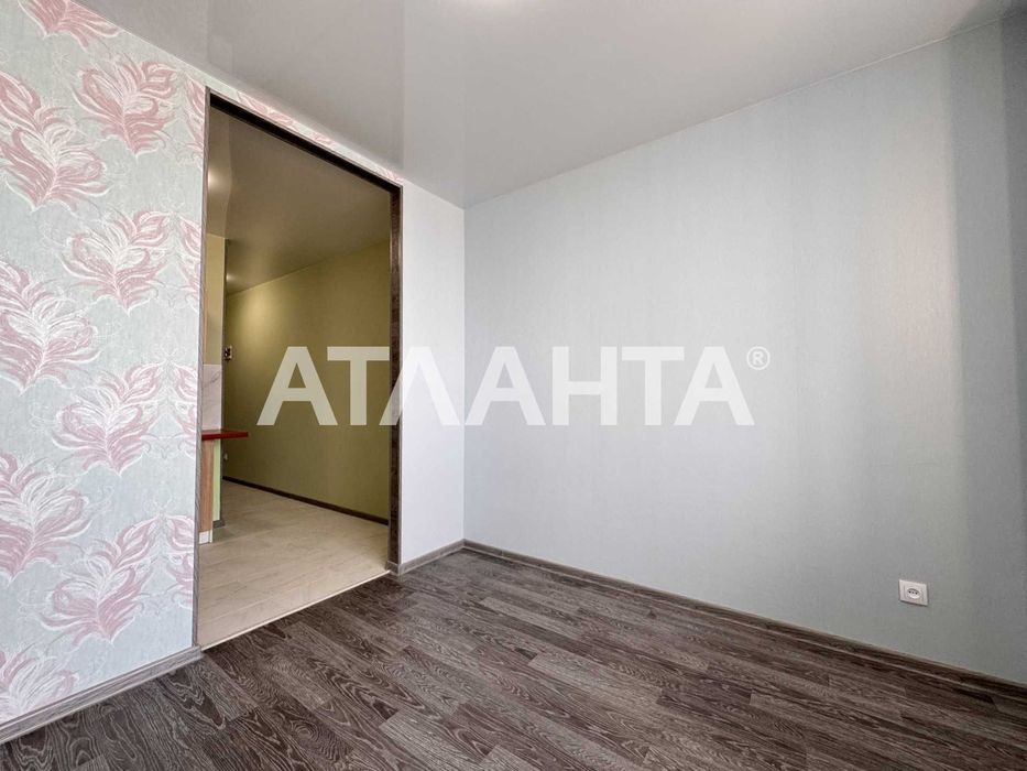 Квартира з новим ремонтом у спальному районі Таїрово