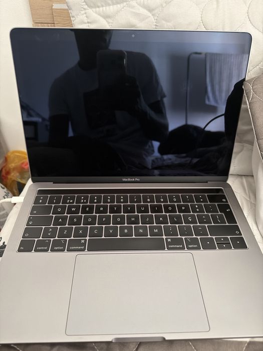 Vendo meu computador Macbook pro M1 estragou a placa o resto esta funcional