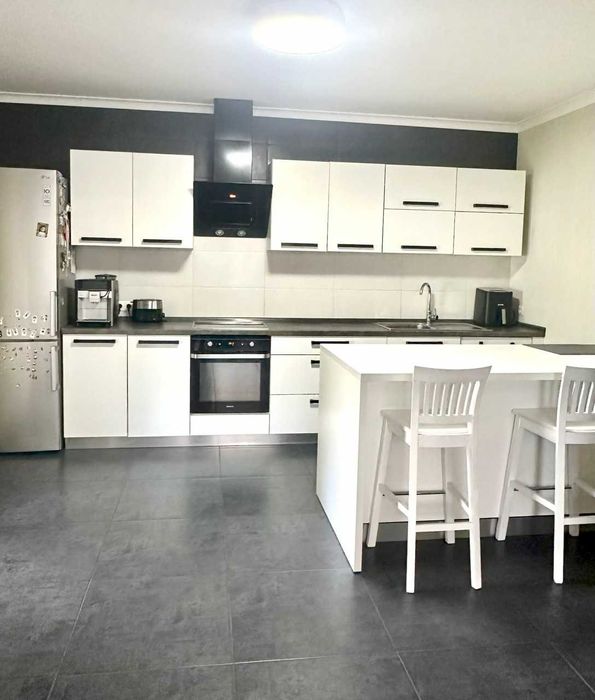 Продаж будинку в Іванковичах — 165 м², 8 соток, гараж