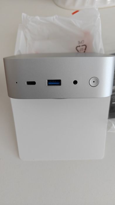 Міні Пк mini pc Topton Ryzen 7 7840HS , AMD Radeon 780M