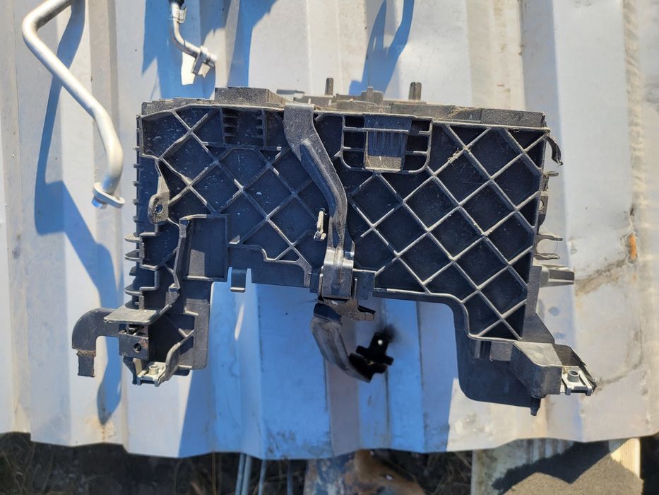 Suporte bateria Renault Megane III 3