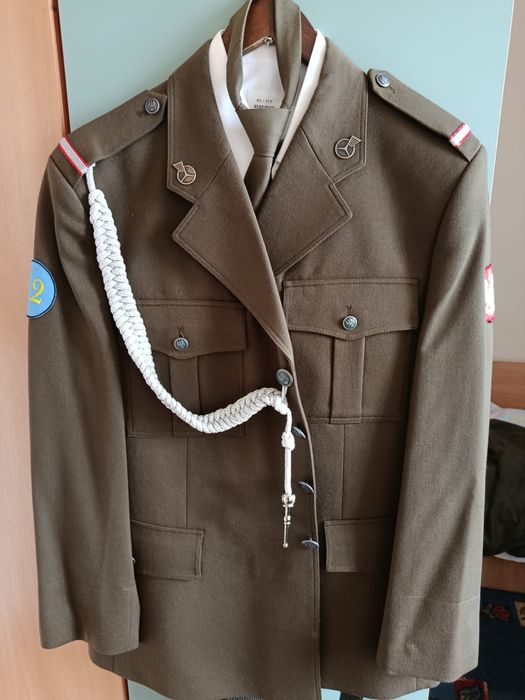 Mundur galowy wojskowy