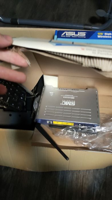 Computer equipment - assorted436502908581990401