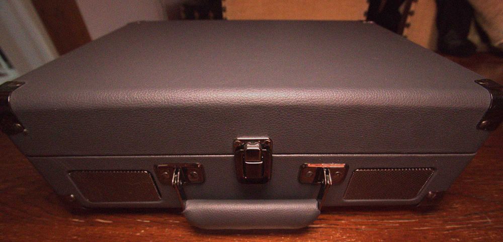 Crosley Cruiser Plus - Przenośny gramofon (praktycznie nowe)