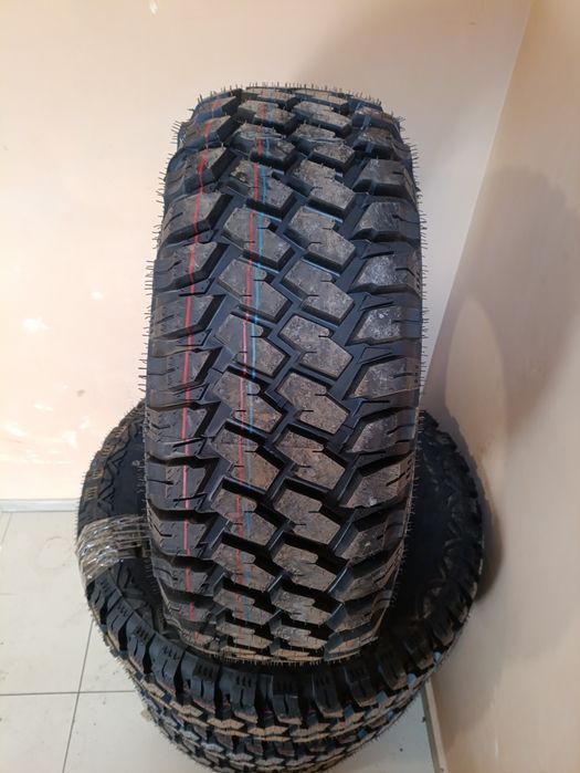 Нові шини LT 265/65R17 120/117Q Sunfull Mont-Pro MT782