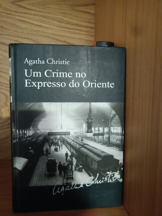 Vendo livro Um Crime no Expresso do Oriente