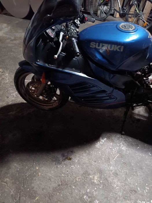 Suzuki 600rf para peças com documento único