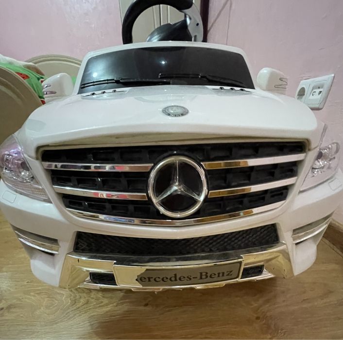 Детский электромобиль Mersedes ML350