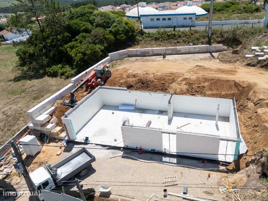 Moradia V3 - vista mar, piscina aquecida e garagem em Salir do Port...