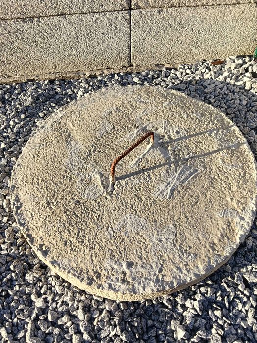 Właz betonowy 60cm pokrywa na szambo studnie