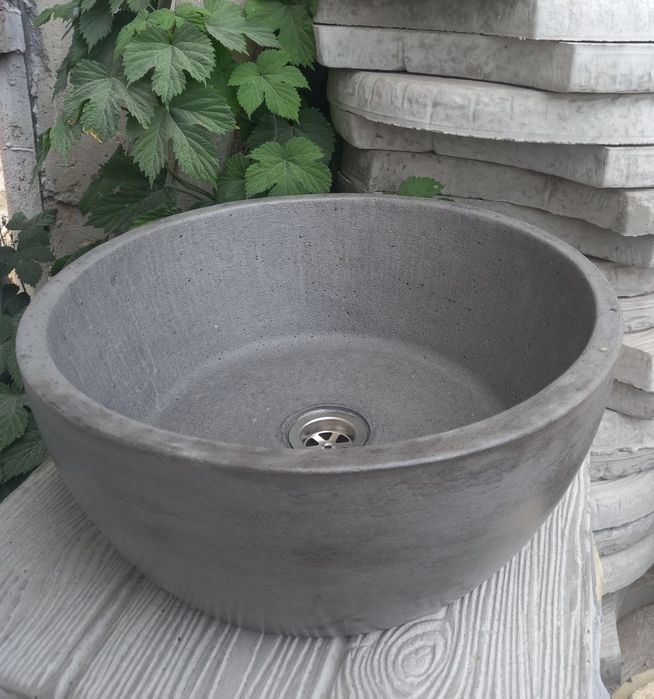 З бетону,  лофт , хайтек