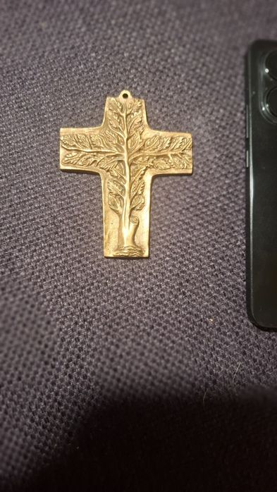 Krzyż, drzewo życia, biżuteria,dewocjonalia