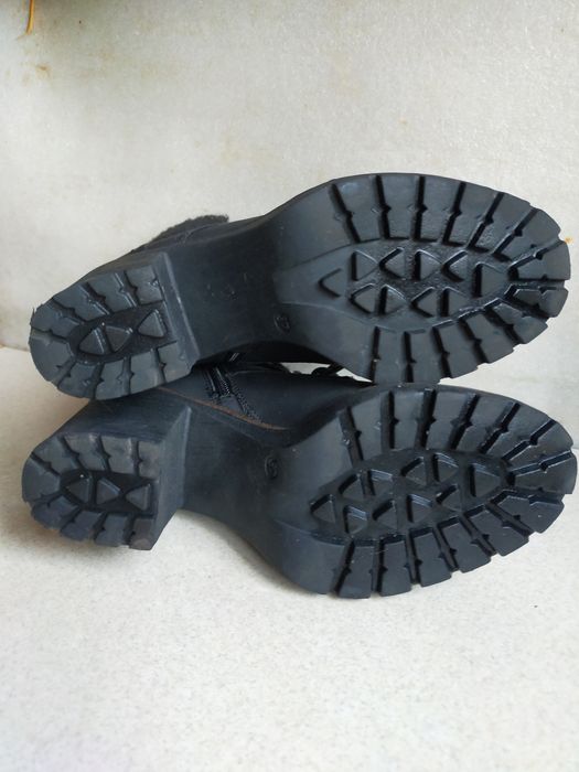 Buty zimowe Botki kozaki Hichland Creek ocieplane 37