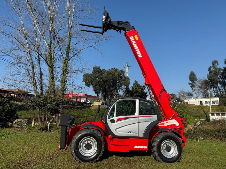 Multifunções telescópico Manitou 1440