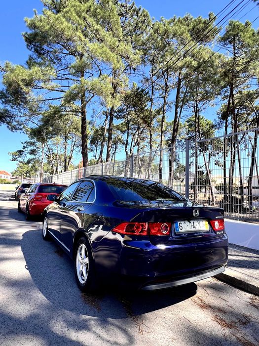 Honda Accord 7  2004 • Leather • Sunroof • Camera • Full Option