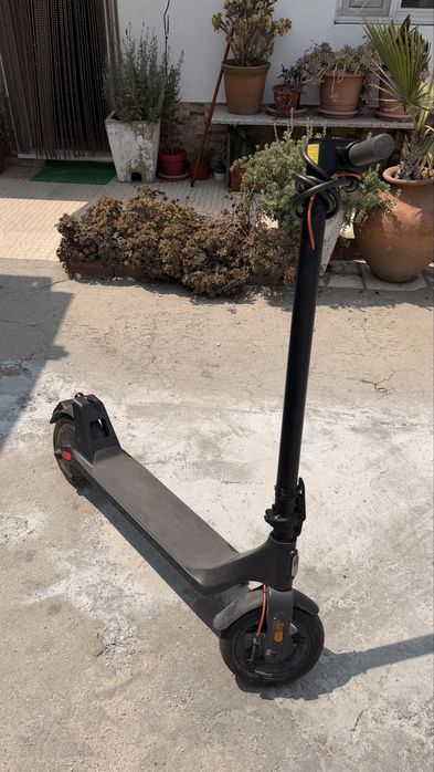 Trotinete Elétrica XIAOMI 4 Lite 2nd Gen (300 W - Autonomia: 25 Km - Cinzento)