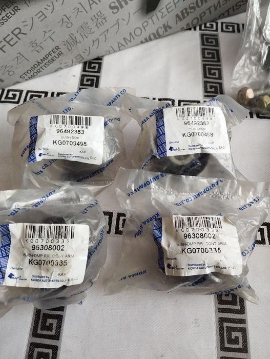 Сайлентблоки передней подвески Щевроле Дэу нубира