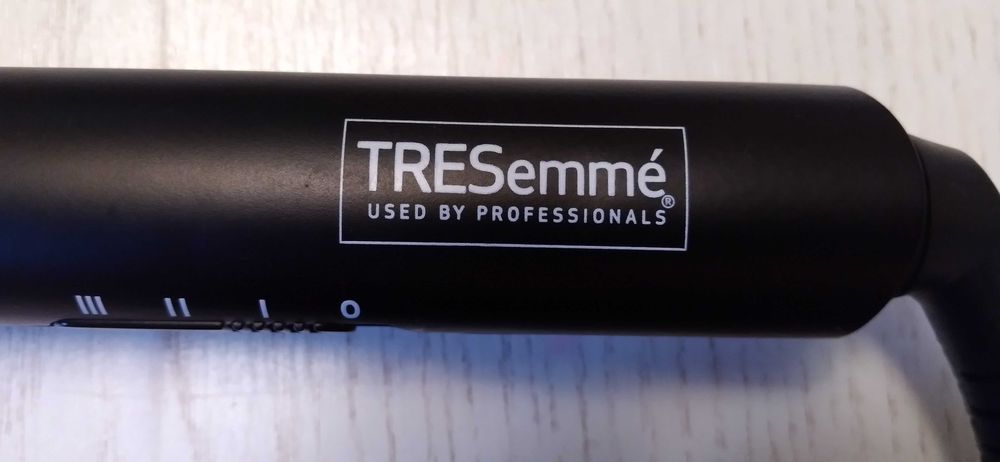 Плойка Tresemme. Англія.