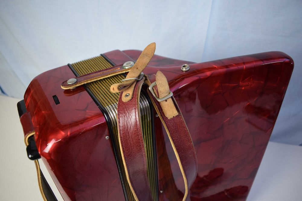 Acordeao hohner Verdi II M 3  Voz,  96 Baixos N .216