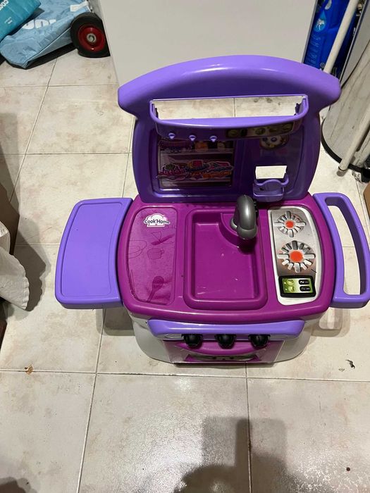 Cozinha de brincar para criança