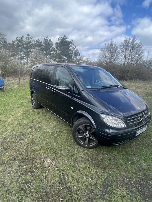 Mercedes viano  7 osob 2.2 cdi  webasto klima tempomat automat