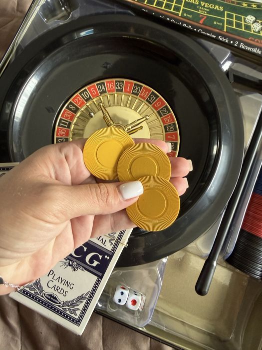 Набір ігровий 5 в 1, покер, рулетка, блек джек, крепс і кістки