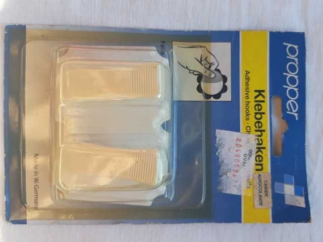 Molas / Suportes / Cabides Autocolantes