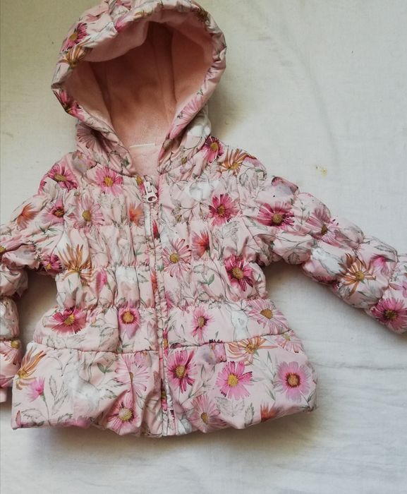 Курточка на дівчинку
