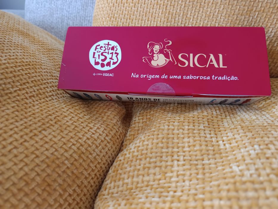 Coleção completa de 42 pacotes de açúcar SICAL – Edição Exclusiva "10 Anos de Sardinhas – Festas de  Lisboa