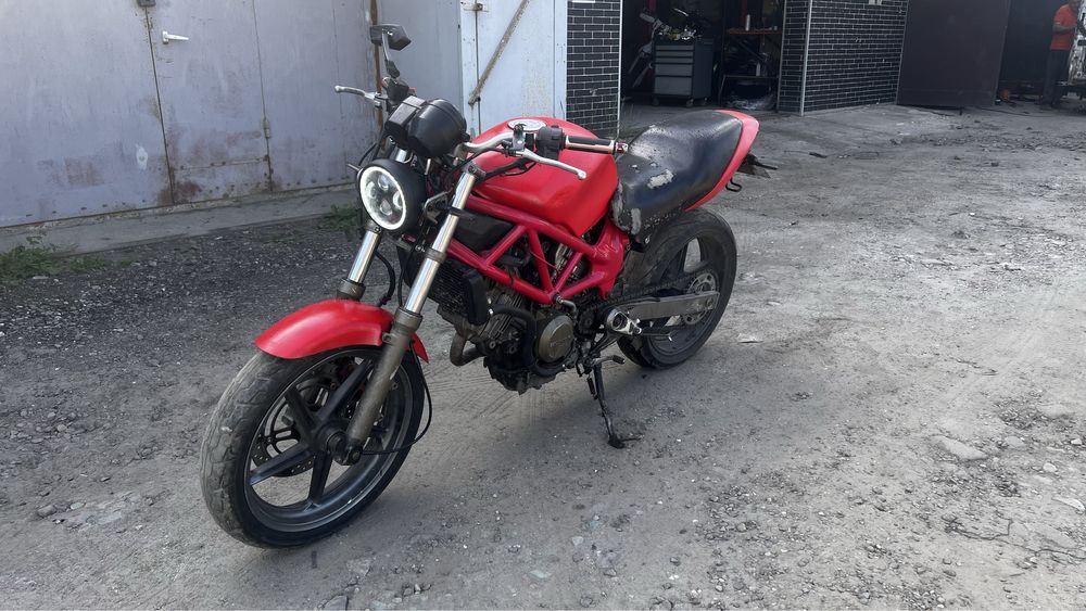 Honda vtr250 streetbike