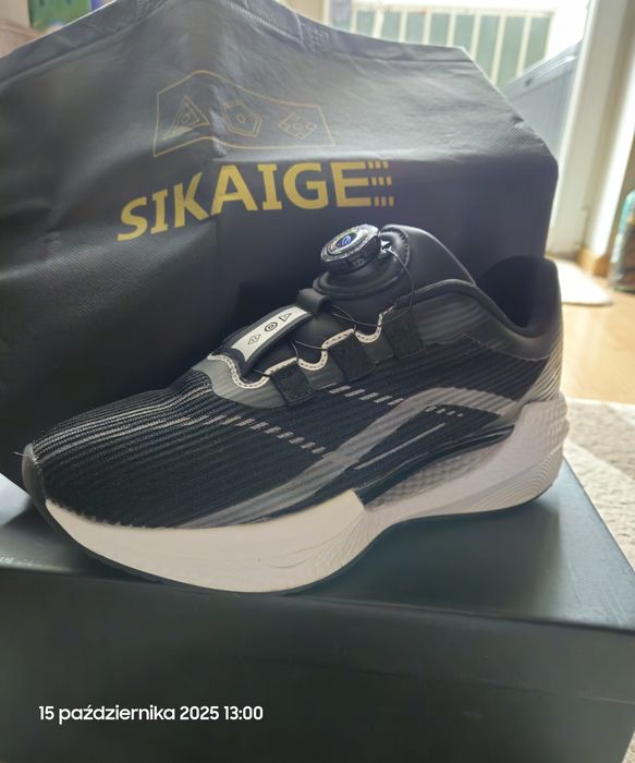 Adidasy sportowe wiązane na dysk BOA. Wkładka EU 40 24,5cm.