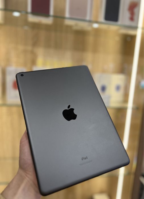 iPad 8th 128 gb Space Gray 2020 року 10.2 WIFI планшет з гарантією для ігор малювання навчання та роботи  ios 26