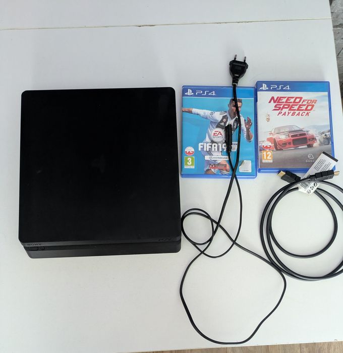 Sprzedam konsolę PS4 slim
