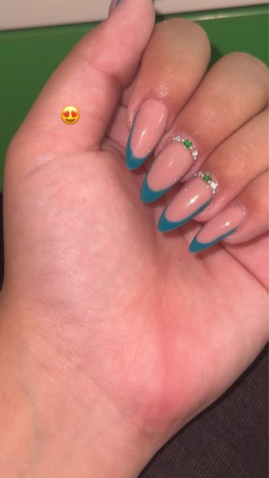 Manicure/pedicure  almada