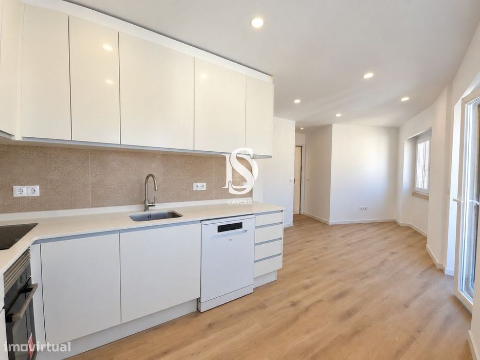 Apartamento T1, Totalmente renovado no centro de Alcochete