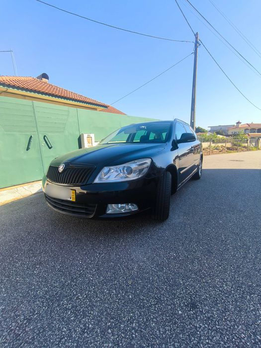 Skoda Octavia Break 1.6 TDI – Económica +Android auto/CarPlay + bem Estimada