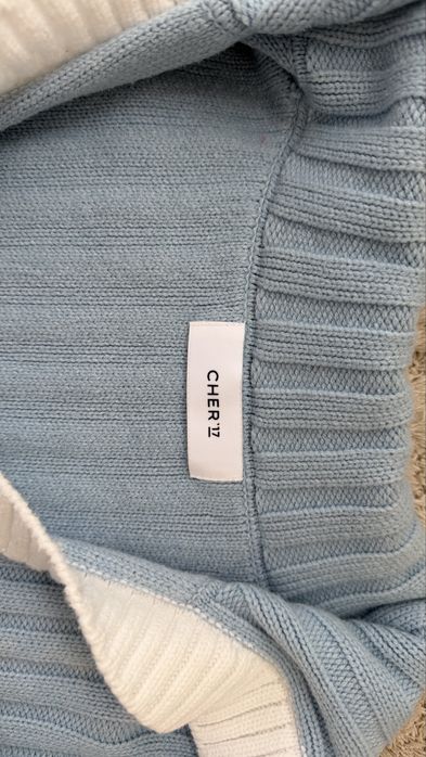 Светр CHER’17 блакитний, стан нового