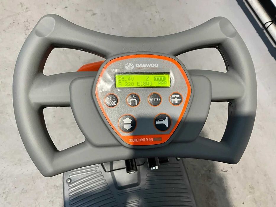 Szorowarka samojezdna Daewoo DAFR70 NOWA