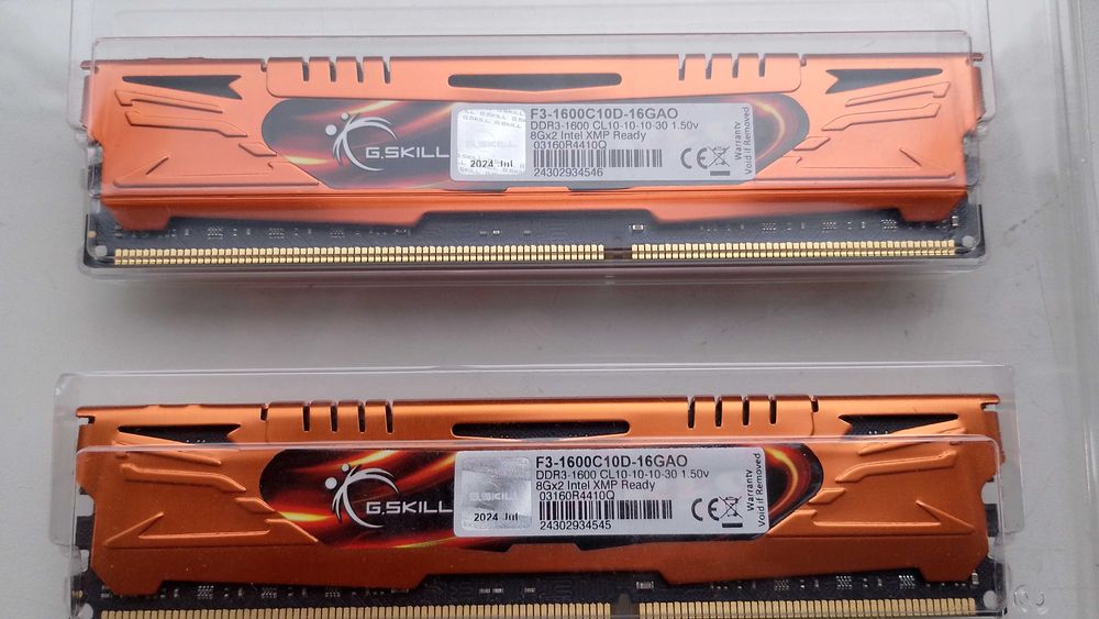 ОЗУ DDR3-1600 2по 8GB ARES,нові.ціна 1300грн.