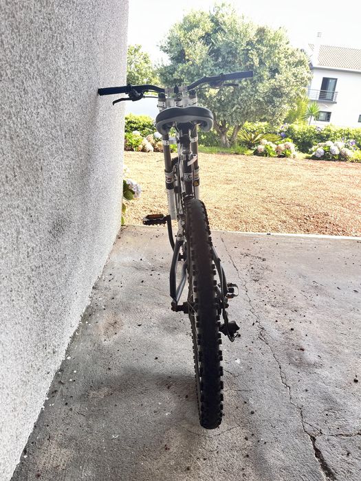 Bicicleta GT I-Drive (Quadro Clássico em Alumínio 6061)