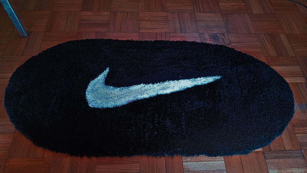 Tapete Nike tufting