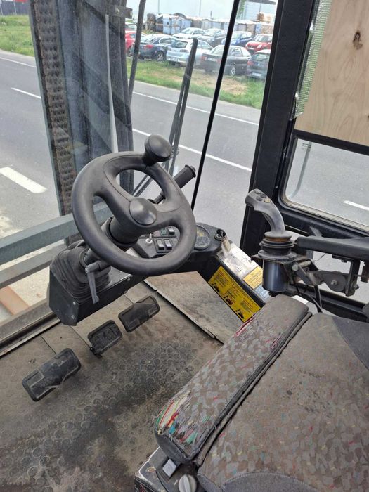 Wózek widłowy 4-kołowy Linde H80D