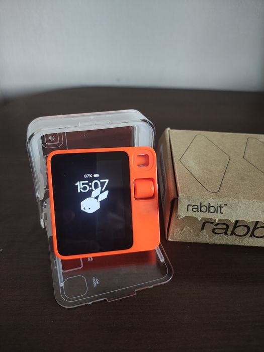 Rabbit R1 sztuczna inteligencja