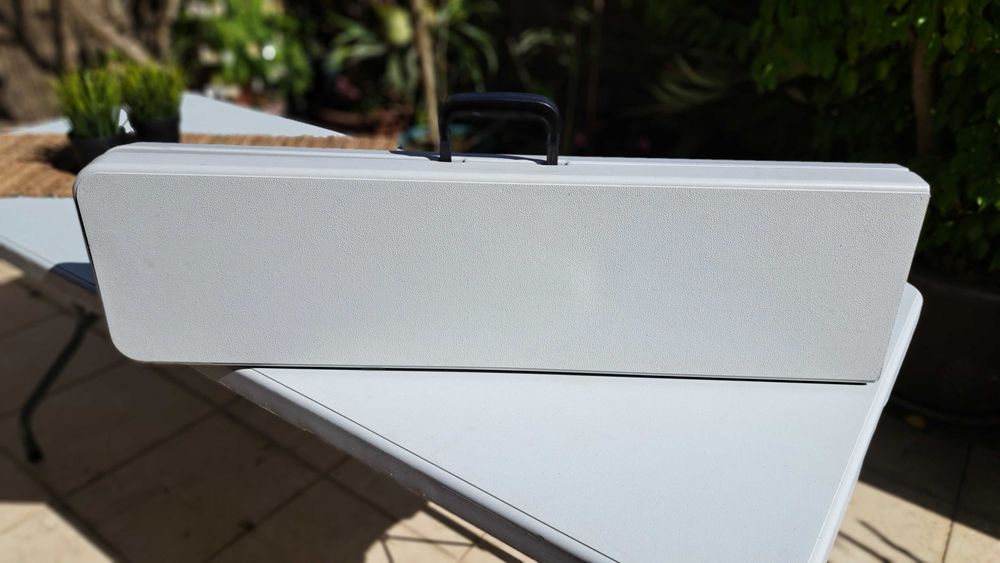 Mesa e 2 bancos dobráveis